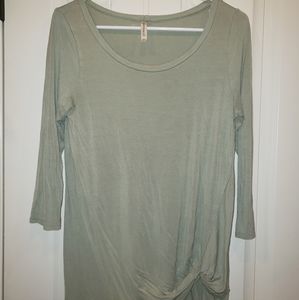 Emerald brand 3/4 sleeve cotton top